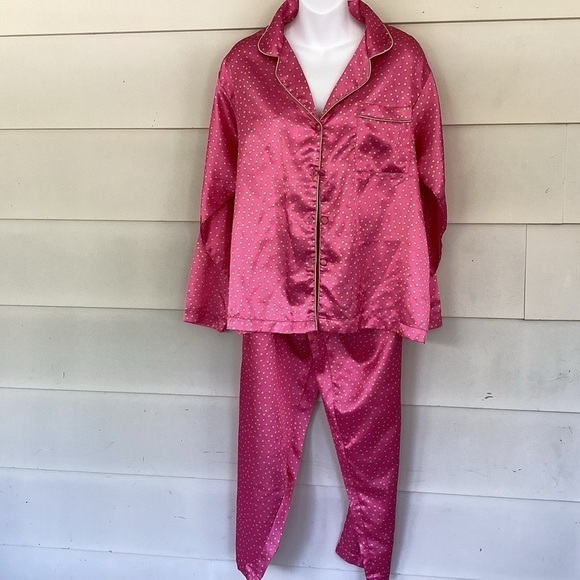 Dream Mode pyjamas 2piece pink with green dot size medium.  0380 - Picture 1 of 10